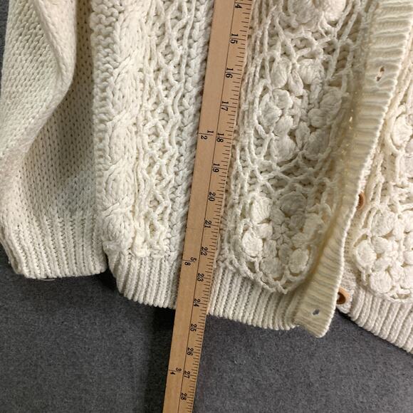 Colleen's Collectables Knit Cardigan Sweater Womens Large White Long Sleeve - Picture 6 of 7